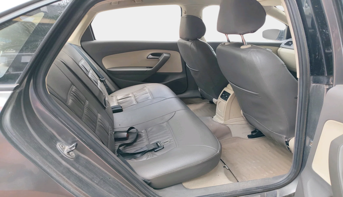 2014 Volkswagen Vento HIGHLINE DIESEL 1.6, Diesel, Manual, 93,827 km, interior