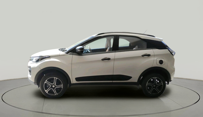 2021 Tata NEXON XM SUNROOF PETROL, Petrol, Manual, 18,923 km, exterior