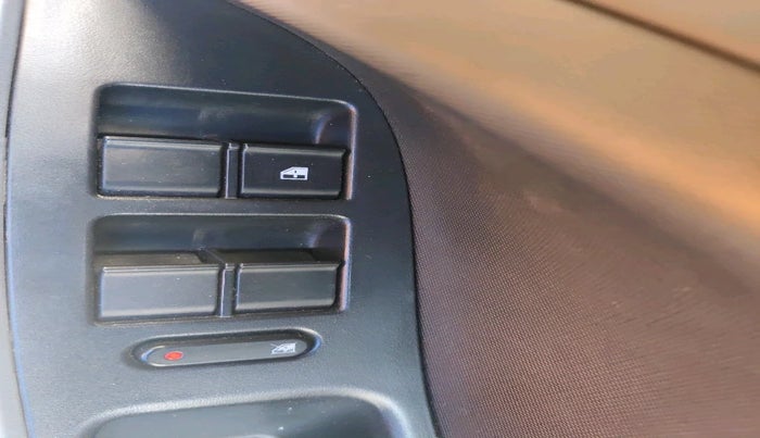 2021 Tata NEXON XM SUNROOF PETROL, Petrol, Manual, 18,923 km, interior