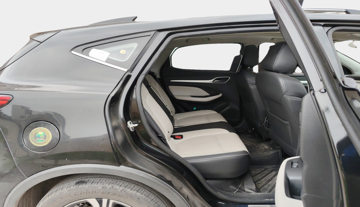 2022 MG ASTOR SHARP 1.5 MT, Petrol, Manual, 29,263 km, interior