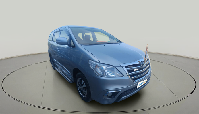 2015 Toyota Innova 2.5 VX 8 STR, Diesel, Manual, 2,01,297 km, exterior