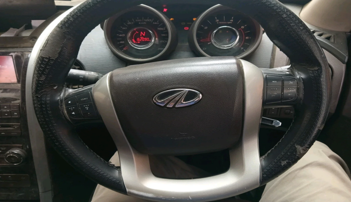 2014 Mahindra XUV500 W8, Diesel, Manual, 1,62,090 km, interior