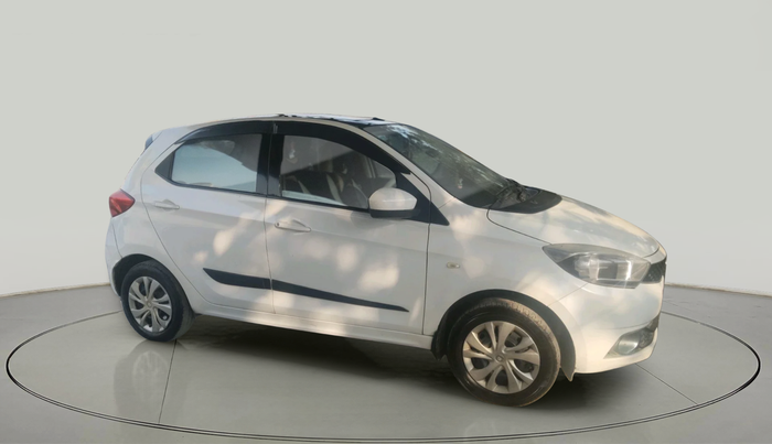 2017 Tata Tiago XT (O) PETROL, Petrol, Manual, 1,31,922 km, exterior