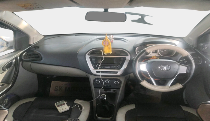 2017 Tata Tiago XT (O) PETROL, Petrol, Manual, 1,31,922 km, interior