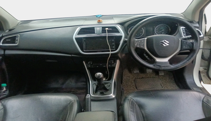 2018 Maruti S Cross ALPHA 1.3, Diesel, Manual, 1,04,181 km, interior