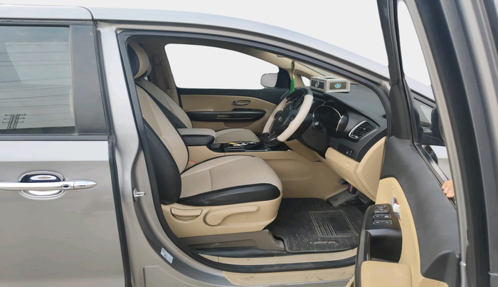 2020 KIA CARNIVAL PREMIUM 2.2 8 STR, Diesel, Automatic, 63,245 km, interior