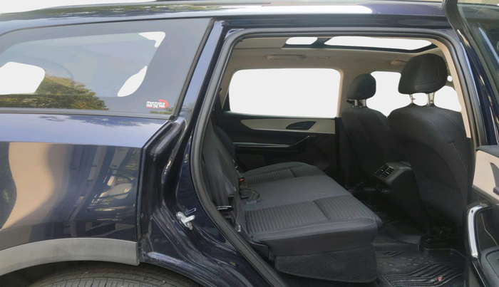 2022 Mahindra XUV700 AX 5 D MT 5 STR, Diesel, Manual, 27,709 km, interior