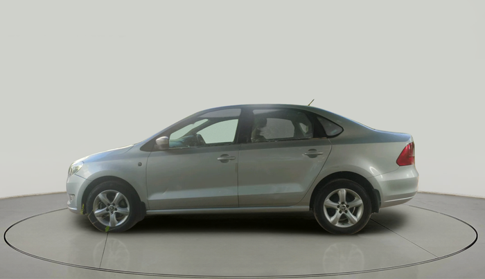 2015 Skoda Rapid AMBITION 1.5 TDI, Diesel, Manual, 1,32,649 km, exterior