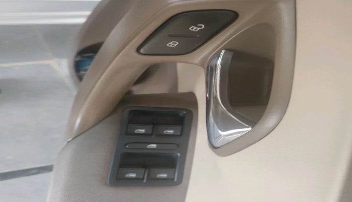 2015 Skoda Rapid AMBITION 1.5 TDI, Diesel, Manual, 1,32,649 km, interior