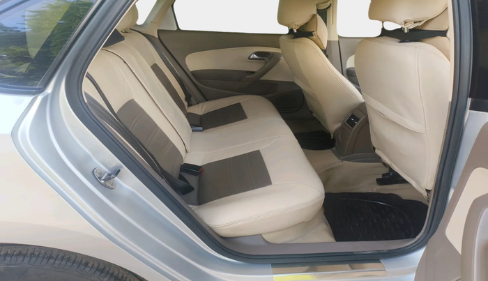 2015 Skoda Rapid AMBITION 1.5 TDI, Diesel, Manual, 1,32,649 km, interior