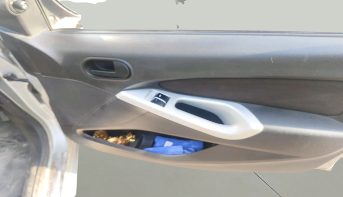 2011 Ford Figo ZXI 1.2 PETROL, Petrol, Manual, 79,072 km, interior