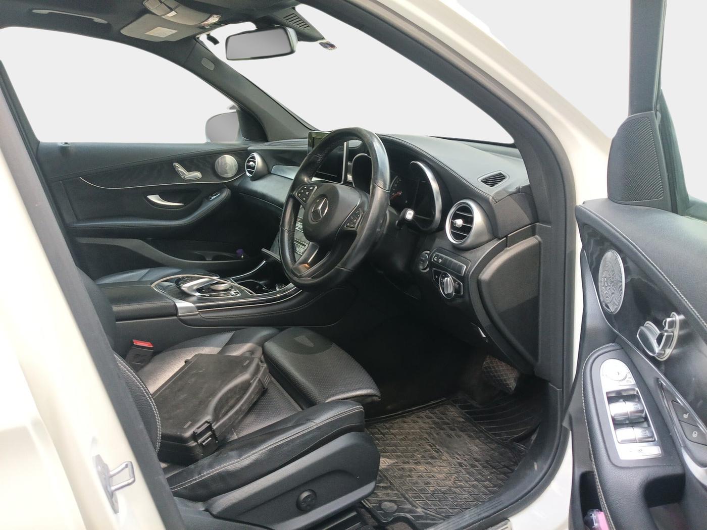 2019 Mercedes Benz GLC CLASS 220 D 4 MATIC, Diesel, Automatic, 92,000 km, interior