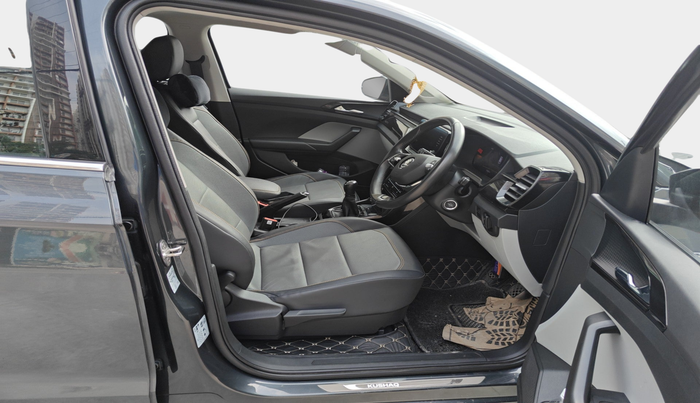 2022 Skoda KUSHAQ STYLE 1.5L TSI MT, Petrol, Manual, 25,324 km, interior