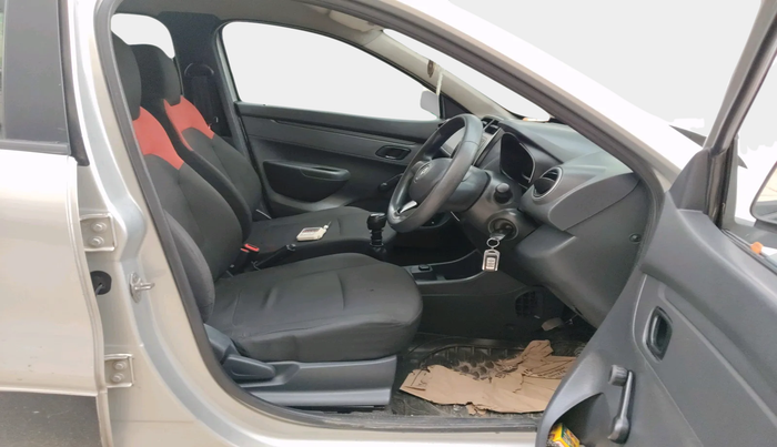 2015 Renault Kwid RXL, Petrol, Manual, 91,568 km, interior