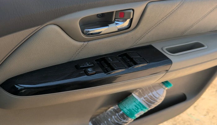 2012 Toyota Fortuner 3.0 4X4 MT, Diesel, Manual, 1,71,838 km, interior