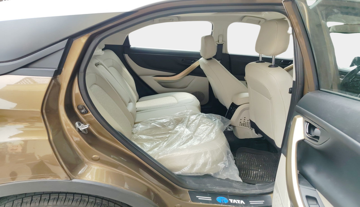 2022 Tata NEXON XZA PLUS (PREMIUM) PETROL JET, Petrol, Automatic, 6,676 km, interior