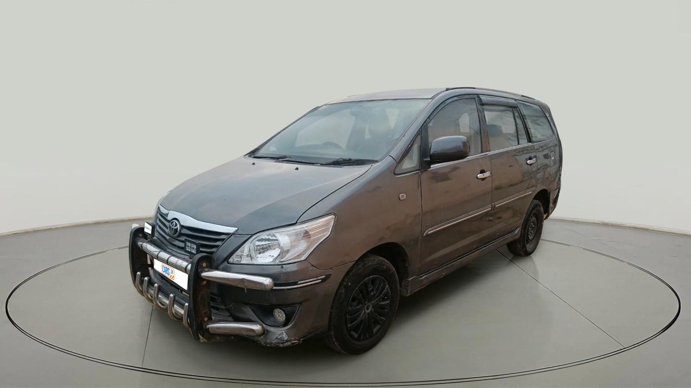 2012 Toyota Innova 2.5 G 8 STR, Diesel, Manual, 2,15,985 km, exterior