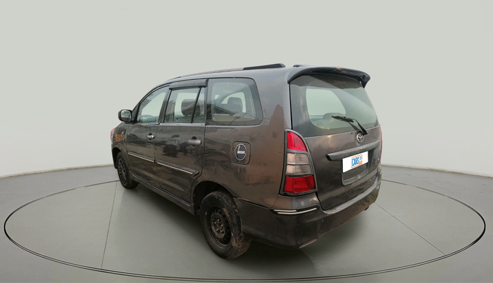 2012 Toyota Innova 2.5 G 8 STR, Diesel, Manual, 2,15,985 km, exterior