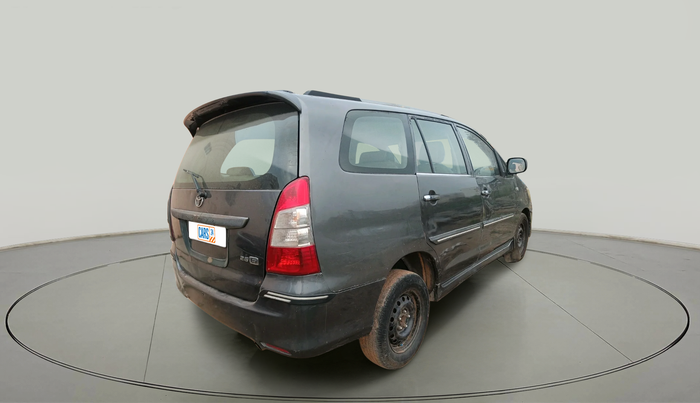 2012 Toyota Innova 2.5 G 8 STR, Diesel, Manual, 2,15,985 km, exterior