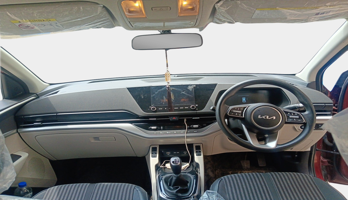 2023 KIA CARENS PRESTIGE PLUS 1.5 PETROL IMT 7 STR, Petrol, Manual, 4,175 km, interior