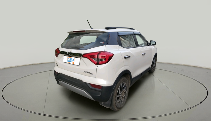 2022 Mahindra XUV300 W8 (O) 1.2 PETROL AMT, Petrol, Automatic, 37,000 km, exterior