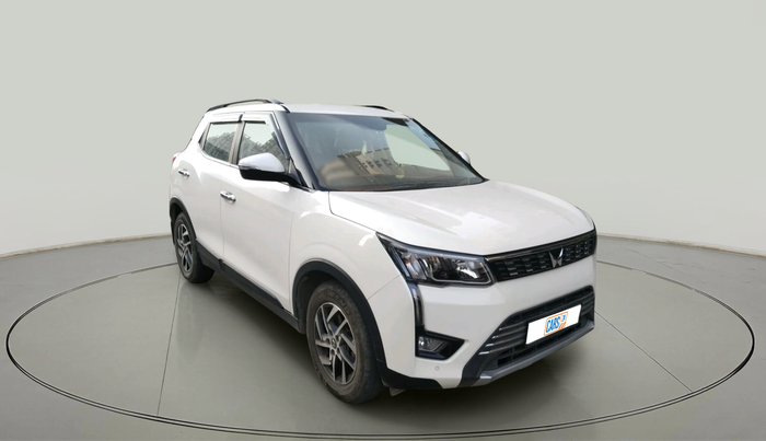 2022 Mahindra XUV300 W8 (O) 1.2 PETROL AMT, Petrol, Automatic, 37,000 km, exterior