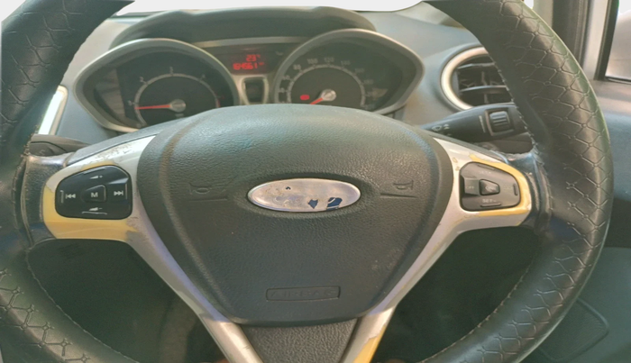 2013 Ford Fiesta TITANIUM DIESEL, Diesel, Manual, 1,64,561 km, interior