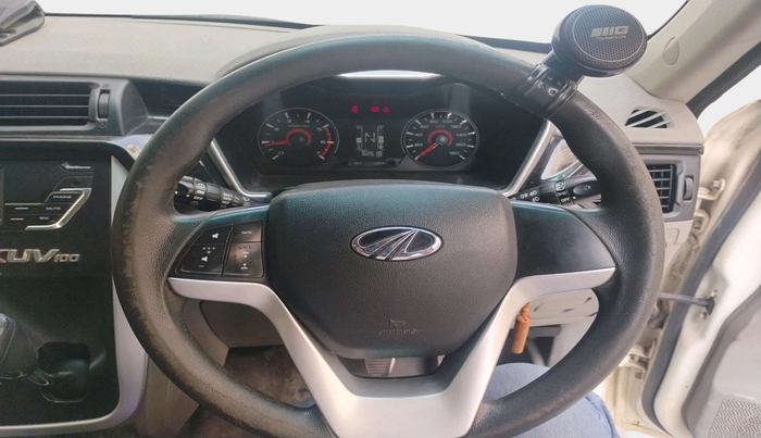 2016 Mahindra Kuv100 K8 6 STR, Petrol, Manual, 82,618 km, interior