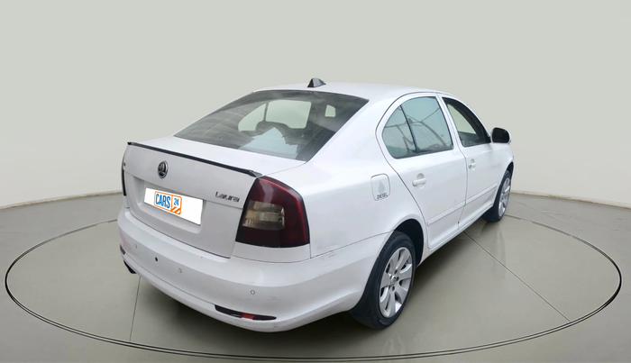 2010 Skoda Laura ELEGANCE 2.0 TDI CR AT, Diesel, Automatic, 99,556 km, exterior