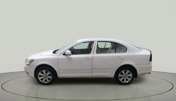 2010 Skoda Laura ELEGANCE 2.0 TDI CR AT, Diesel, Automatic, 99,556 km, exterior