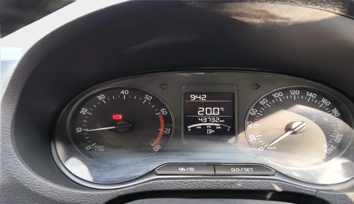 2017 Skoda Rapid AMBITION 1.6 MPI MT, Petrol, Manual, 43,732 km, interior