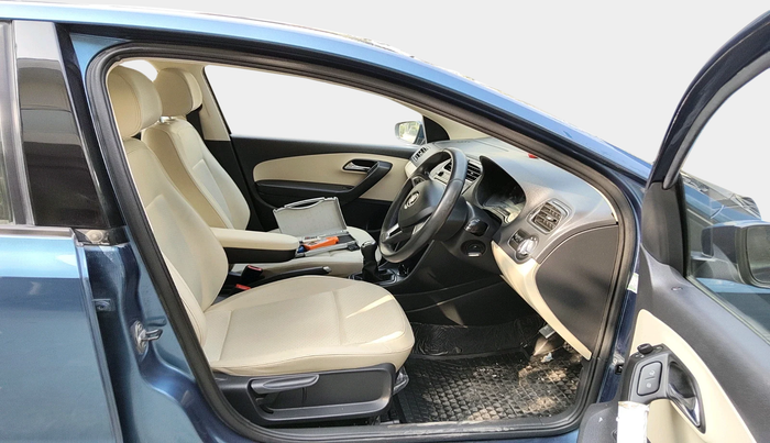 2017 Skoda Rapid AMBITION 1.6 MPI MT, Petrol, Manual, 43,732 km, interior