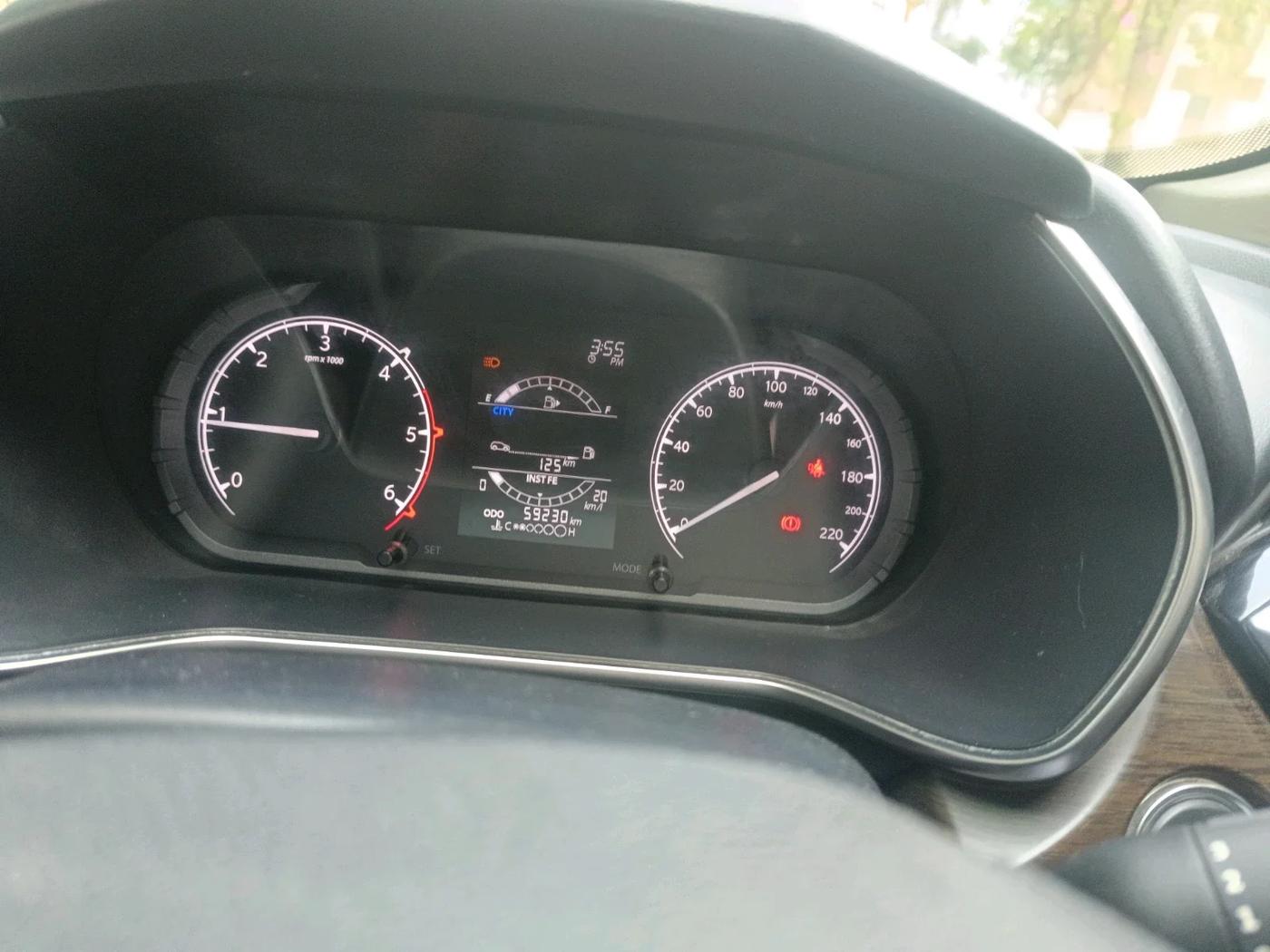 2019 Tata Harrier XT 2.0L KRYOTEC, Diesel, Manual, 59,230 km, interior