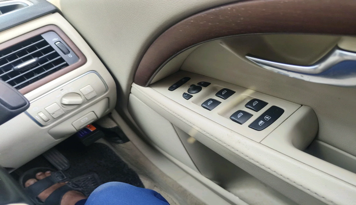 2014 Volvo S80 D5, Diesel, Automatic, 1,40,769 km, interior