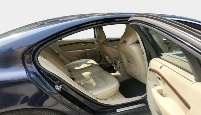 2014 Volvo S80 D5, Diesel, Automatic, 1,40,769 km, interior