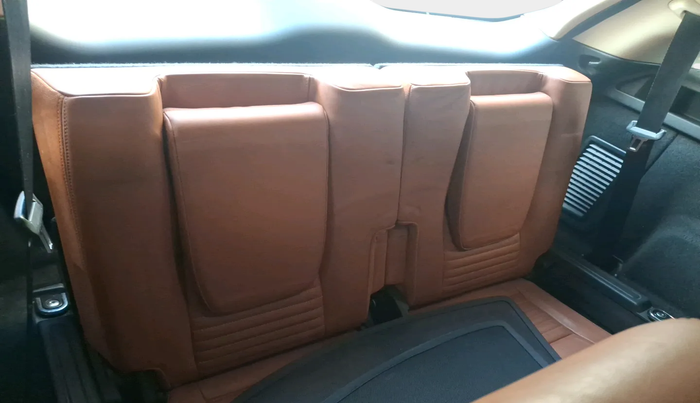 2016 Landrover DISCOVERY SPORT HSE Luxury, Diesel, Automatic, 1,29,033 km, interior