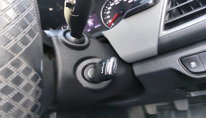 2022 KIA SELTOS HTK 1.5 PETROL, Petrol, Manual, 34,707 km, interior