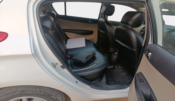 2012 Hyundai i20 MAGNA 1.4 CRDI, Diesel, Manual, 1,24,164 km, interior