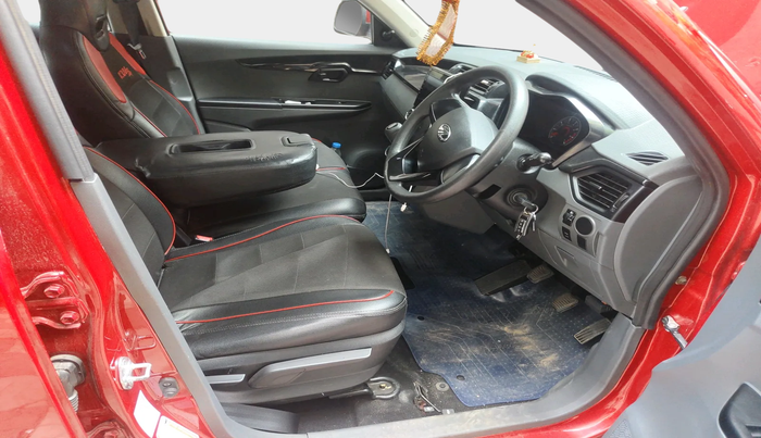 2018 Mahindra KUV 100 NXT K4+ D 6 STR, Diesel, Manual, 77,270 km, interior