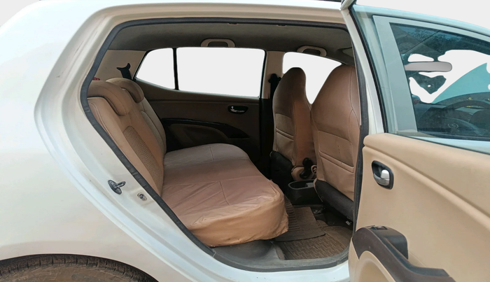 2011 Hyundai i10 MAGNA 1.2, Petrol, Manual, 74,575 km, interior