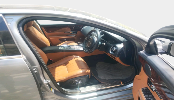 2011 Jaguar XJ L 3.0 V 6, Petrol, Automatic, 35,261 km, interior