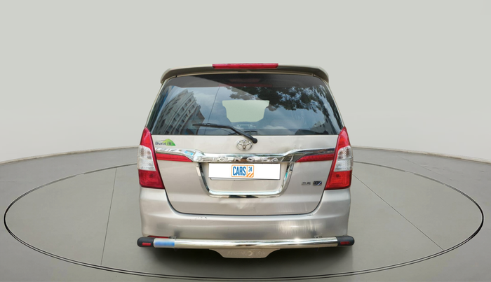2014 Toyota Innova 2.5 VX 7 STR, Diesel, Manual, 1,44,797 km, exterior