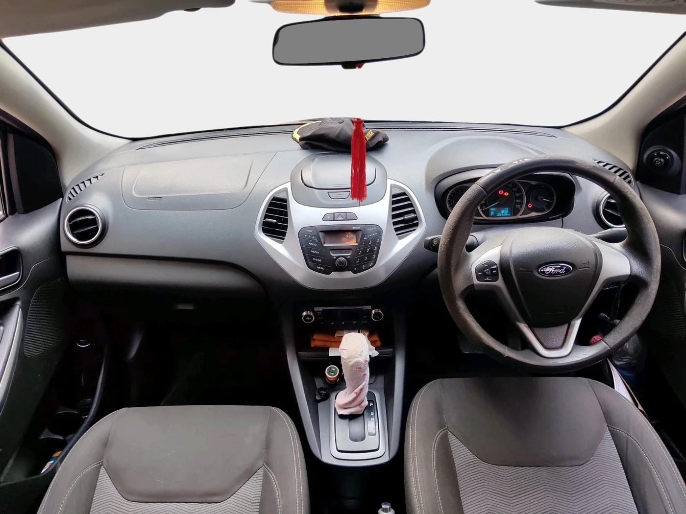 2015 Ford New Figo TITANIUM 1.5 PETROL AT, Petrol, Automatic, 1,28,339 km, interior