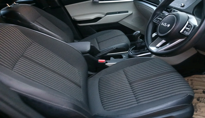 2022 KIA CARENS PRESTIGE 1.4 PETROL 7 STR, Petrol, Manual, 35,000 km, interior