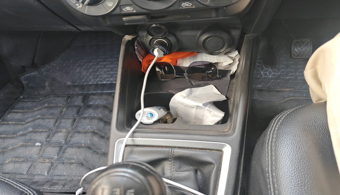 2018 Maruti Swift LXI, Petrol, Manual, 1,17,198 km, interior