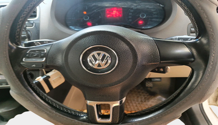 2012 Volkswagen Vento HIGHLINE DIESEL 1.6, Diesel, Manual, 1,49,073 km, interior