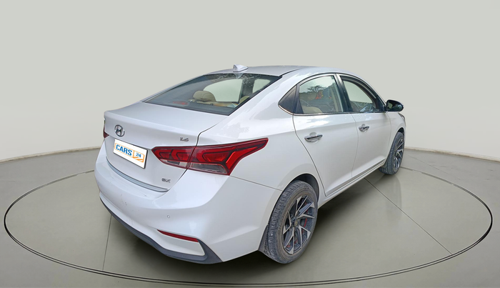 2017 Hyundai Verna 1.6 VTVT SX O, Petrol, Manual, 32,535 km, exterior
