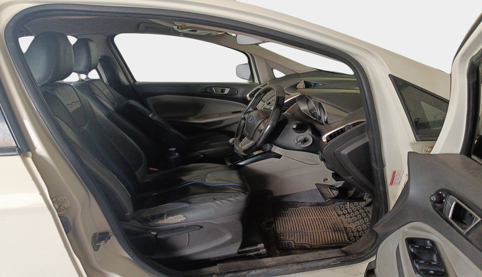 2015 Ford Ecosport TITANIUM 1.5L DIESEL, Diesel, Manual, 1,72,146 km, interior