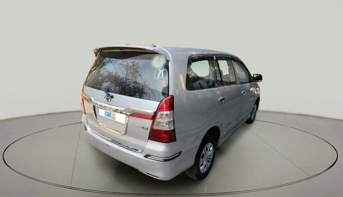 2015 Toyota Innova 2.5 GX 8 STR, Diesel, Manual, 2,57,785 km, exterior