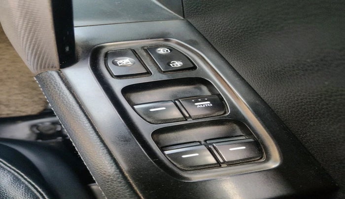 2018 Hyundai Creta SX (O) 1.6 DIESEL, Diesel, Manual, 1,58,000 km, interior